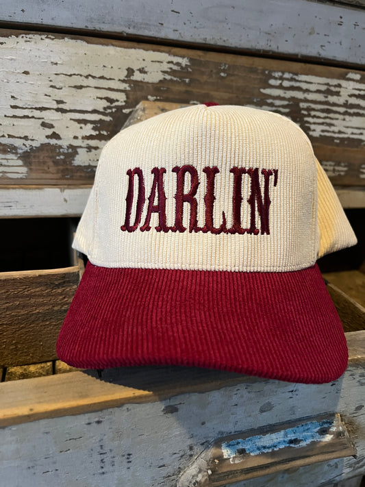 Darlin hat {red}