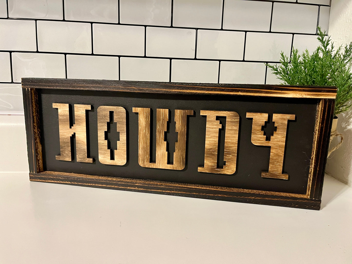 Howdy sign {black}