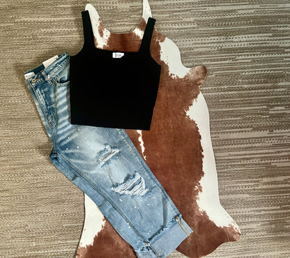 Distressed boyfriend jeans