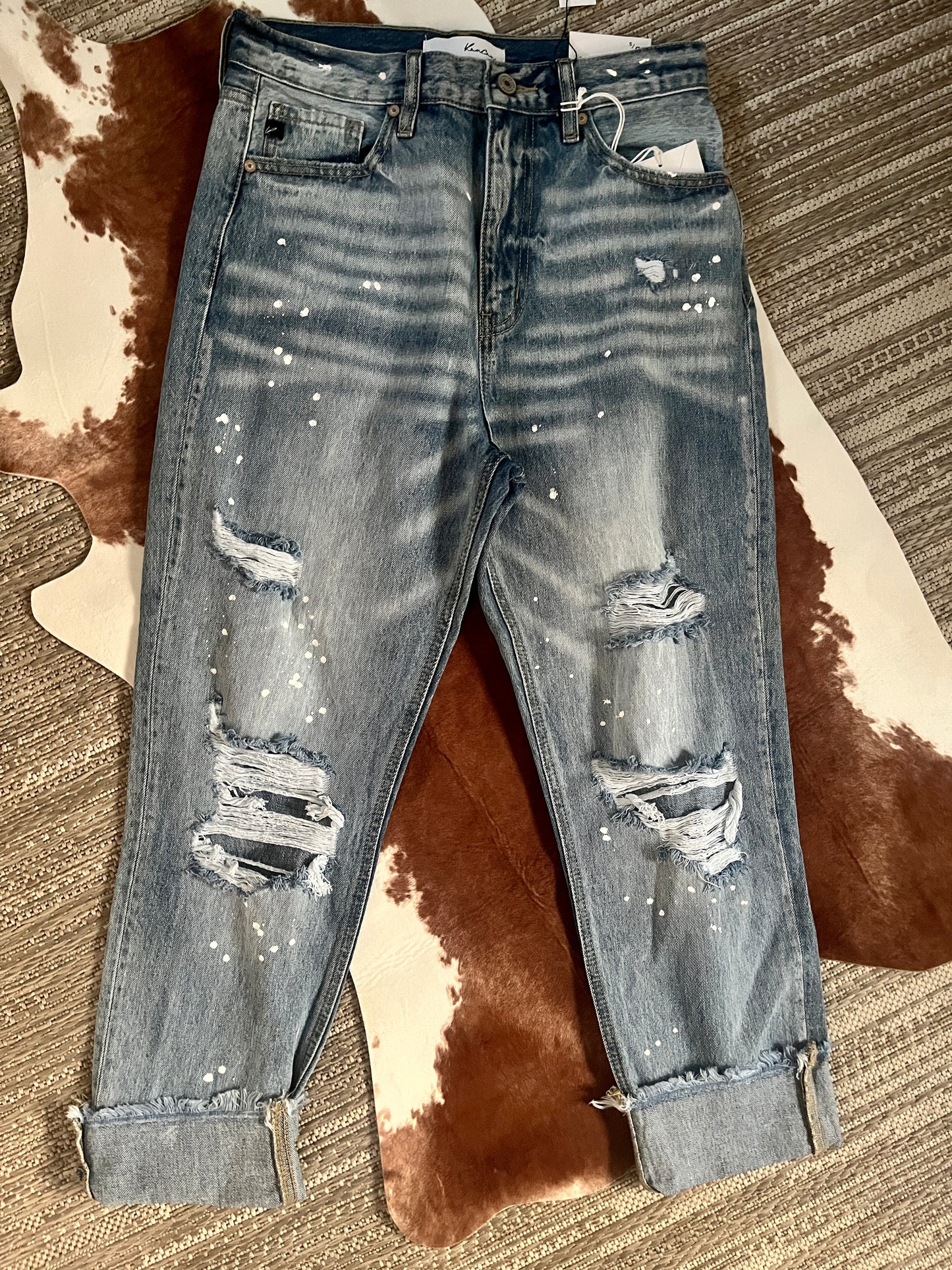 Distressed boyfriend jeans